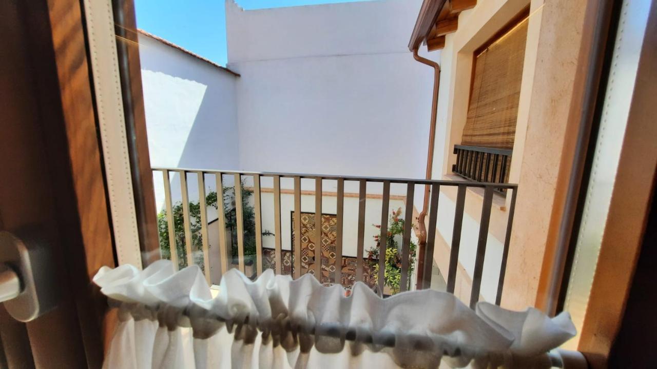 Urda La Casa Del Medico Hosteria Rural מראה חיצוני תמונה
